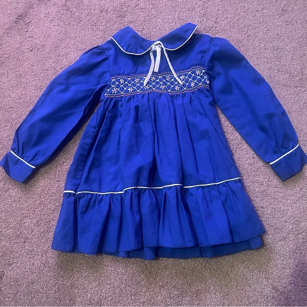 Vintage Jo-Joe Blue Smocked Dress. Size 4 - Picture 2 of 7